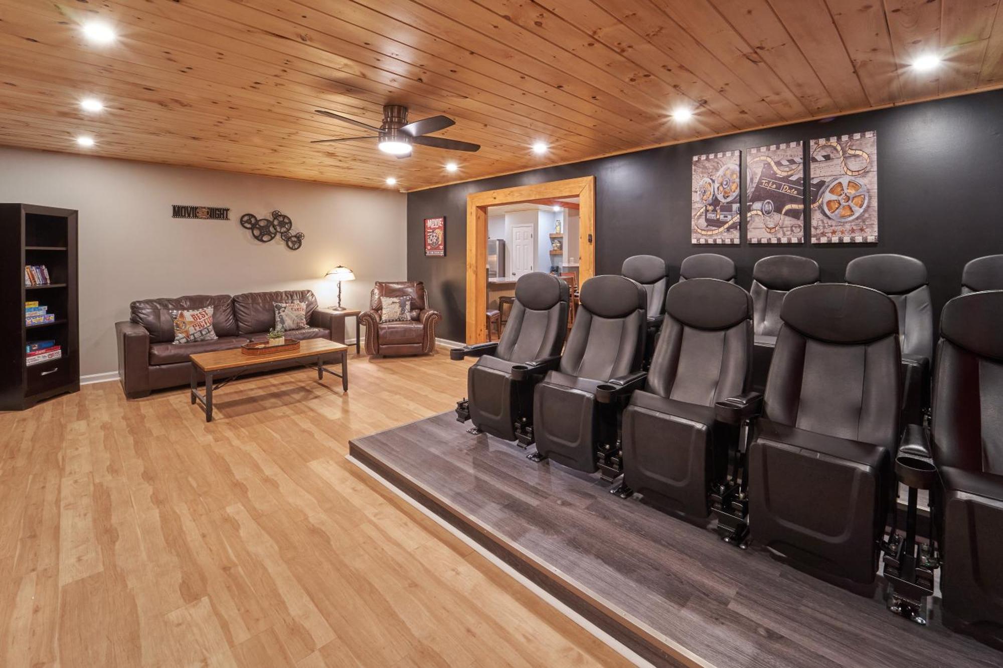 Entertainment Galore! Luxurious Property, Spectacular & Peaceful Setting, Great Location, Close To Major Attractions!! Pigeon Forge Ngoại thất bức ảnh